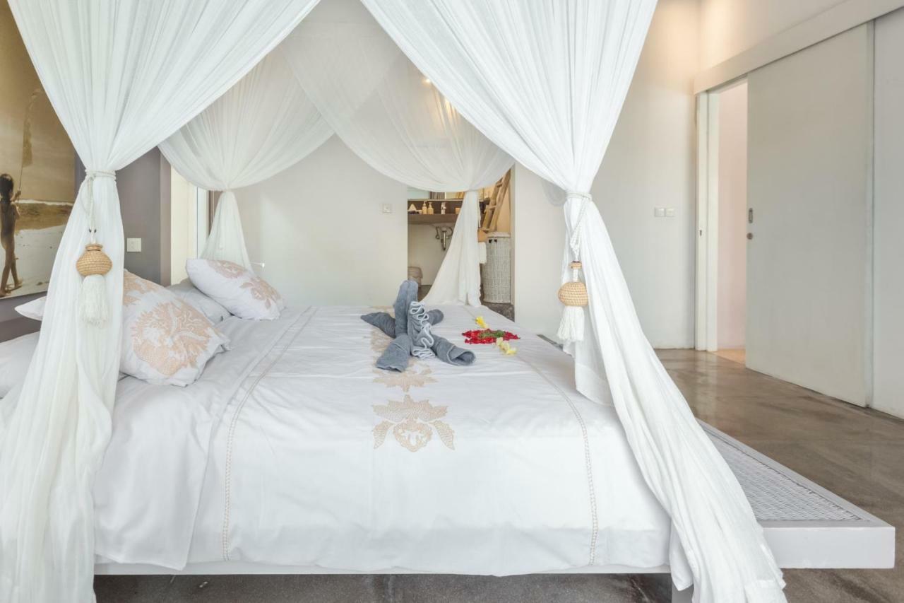 Villa Bliss A Paradise Of Three Independent Villas Canggu Exteriör bild