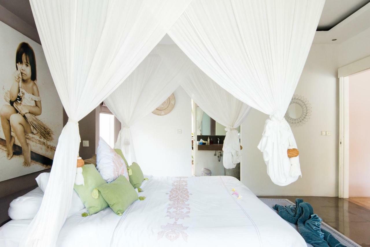 Villa Bliss A Paradise Of Three Independent Villas Canggu Exteriör bild